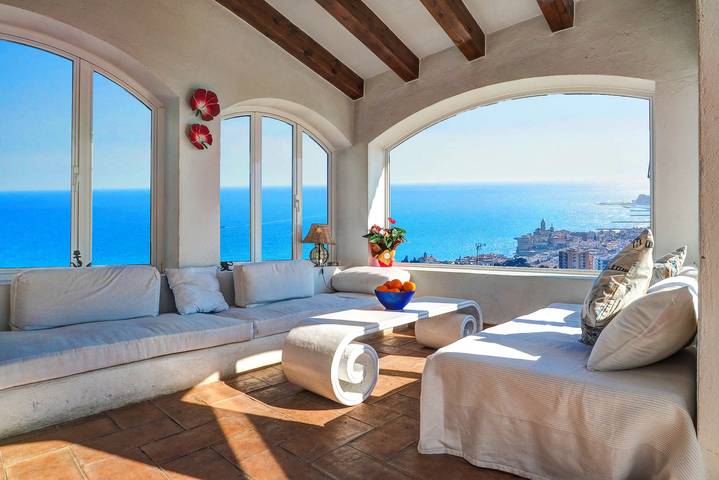 Casa rural para 12 personas, con jacuzzi y jardín además de piscina y balcón en Sitges - 2