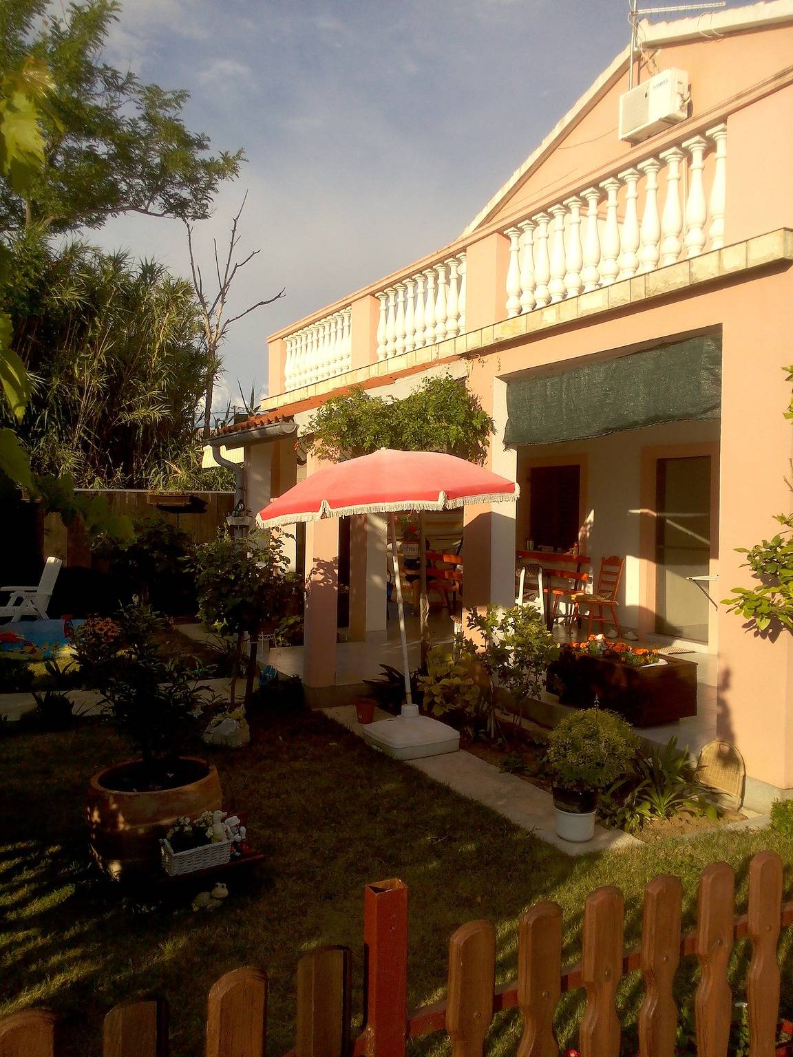 Ganze Wohnung, 2-Zimmer-Ferienwohnung mit Terrasse Privlaka, Zadar A-14654-a in Privlaka, Zadar
