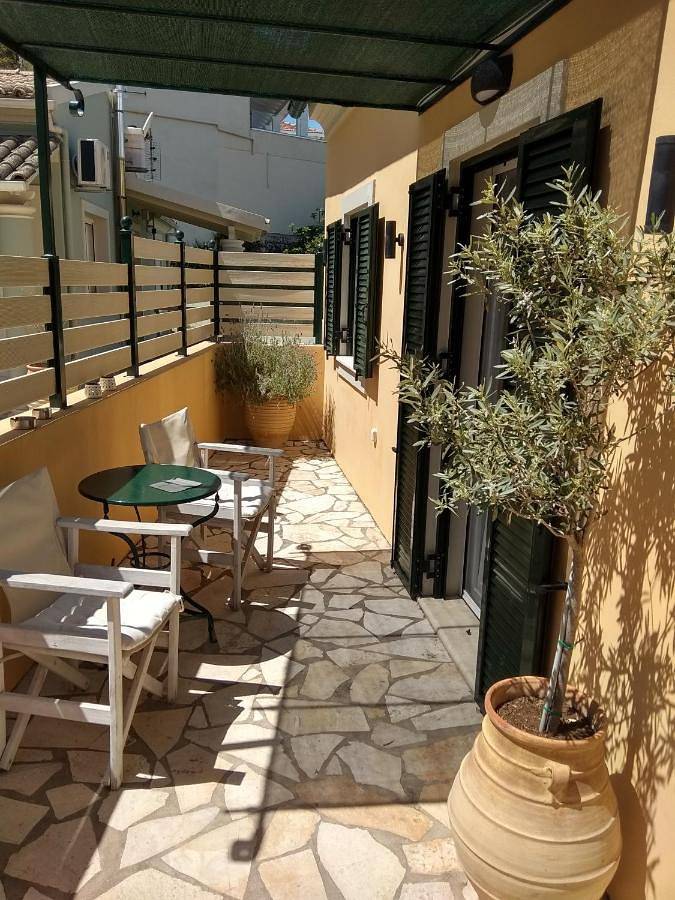 Gîte pour 3 personnes, avec Balcon ainsi que Terrasse et Jardin dans Liapádes - 4