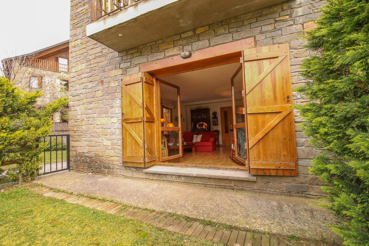 Apartamento entero, Two-Bedroom Apartment in Tramacastilla de Tena, Pirineo Aragonés