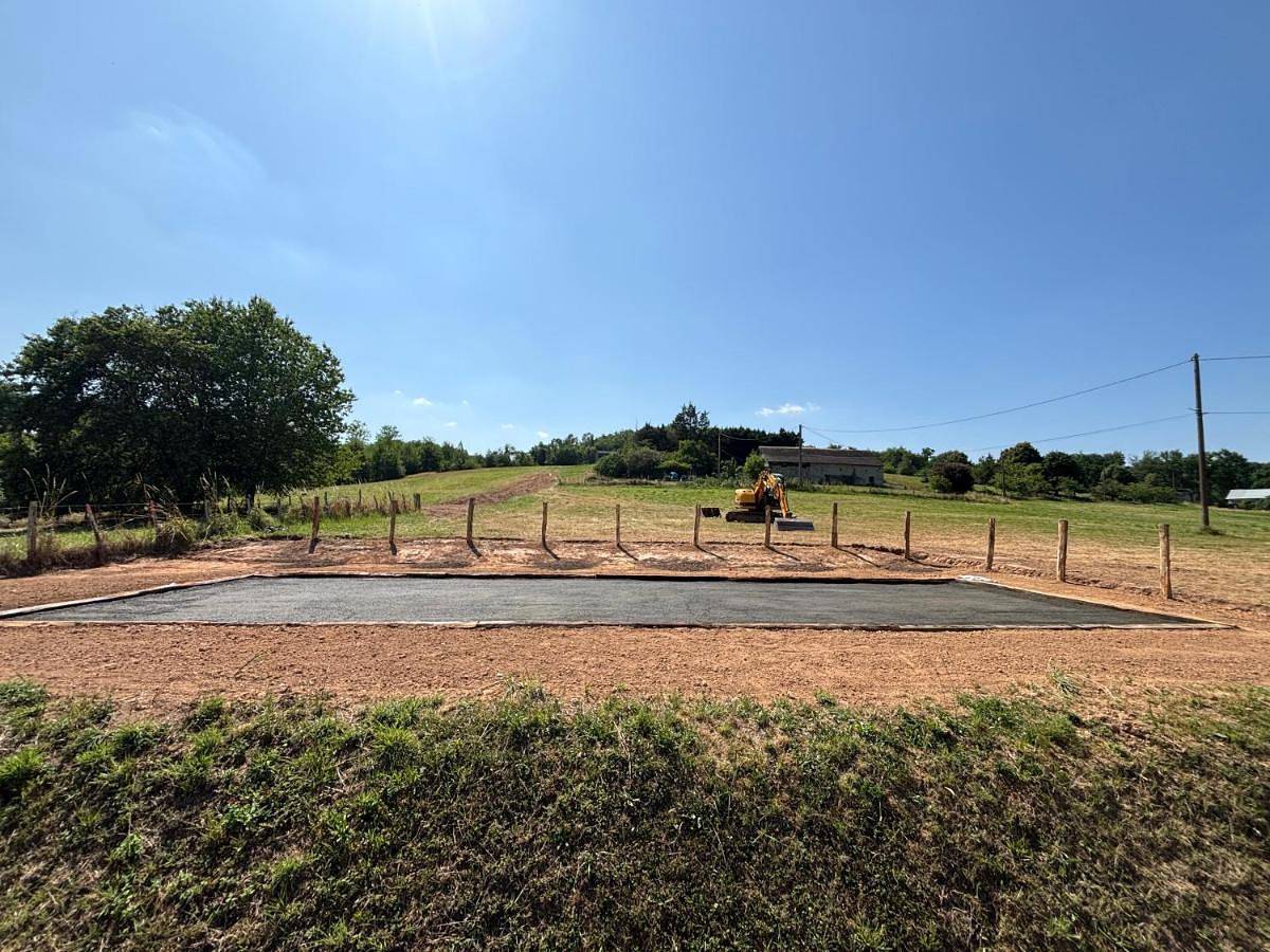 Three-Bedroom House in Brignac-la-Plaine, Région de Brive-la-Gaillarde