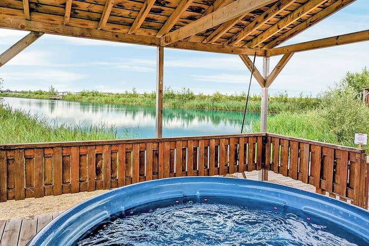 Glamping for 4 people in Cambridgeshire