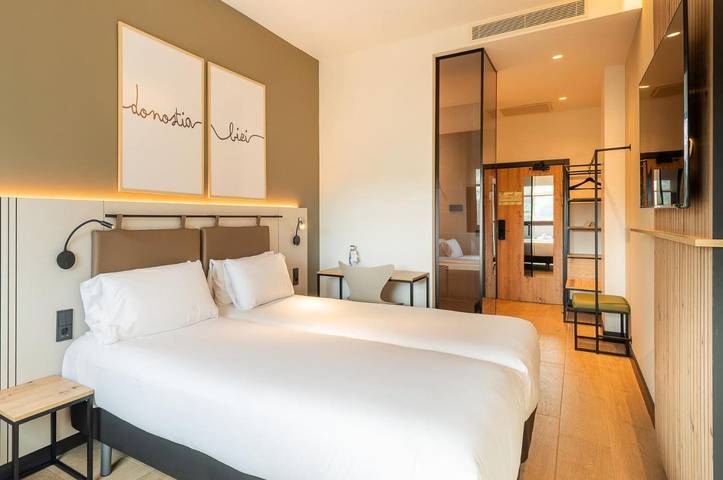 Hôtel pour 3 personnes, avec vue ainsi que piscine et terrasse à San Sebastian