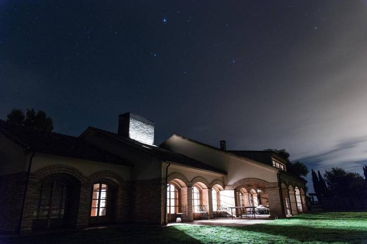 Chalet para 18 personas, con jacuzzi además de piscina y jardín, Se admiten mascotas en Provincia de Salamanca - 2