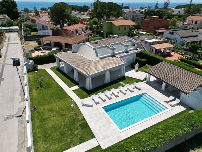 Casa de vacaciones para 10 personas, con piscina y jardín - 1