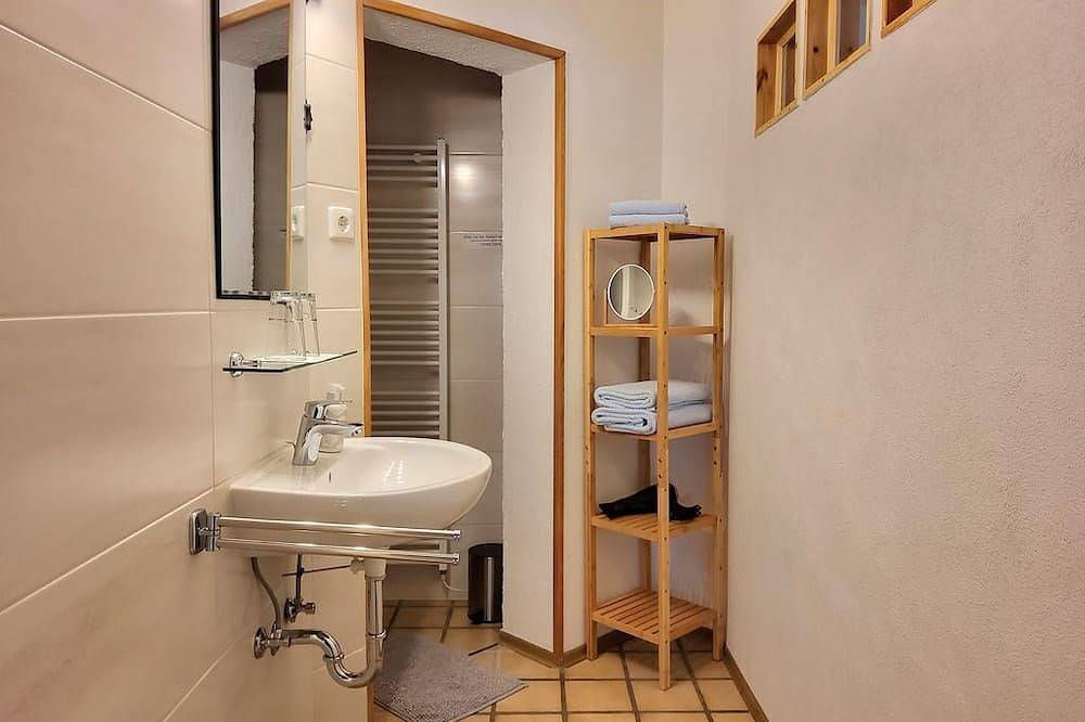 Ganze Wohnung, Ferienwohnung Angelika - Appartement/Fewo, Dusche, Wc, 1 Schlafraum in Bruchweiler-Bärenbach, Landkreis Südwestpfalz