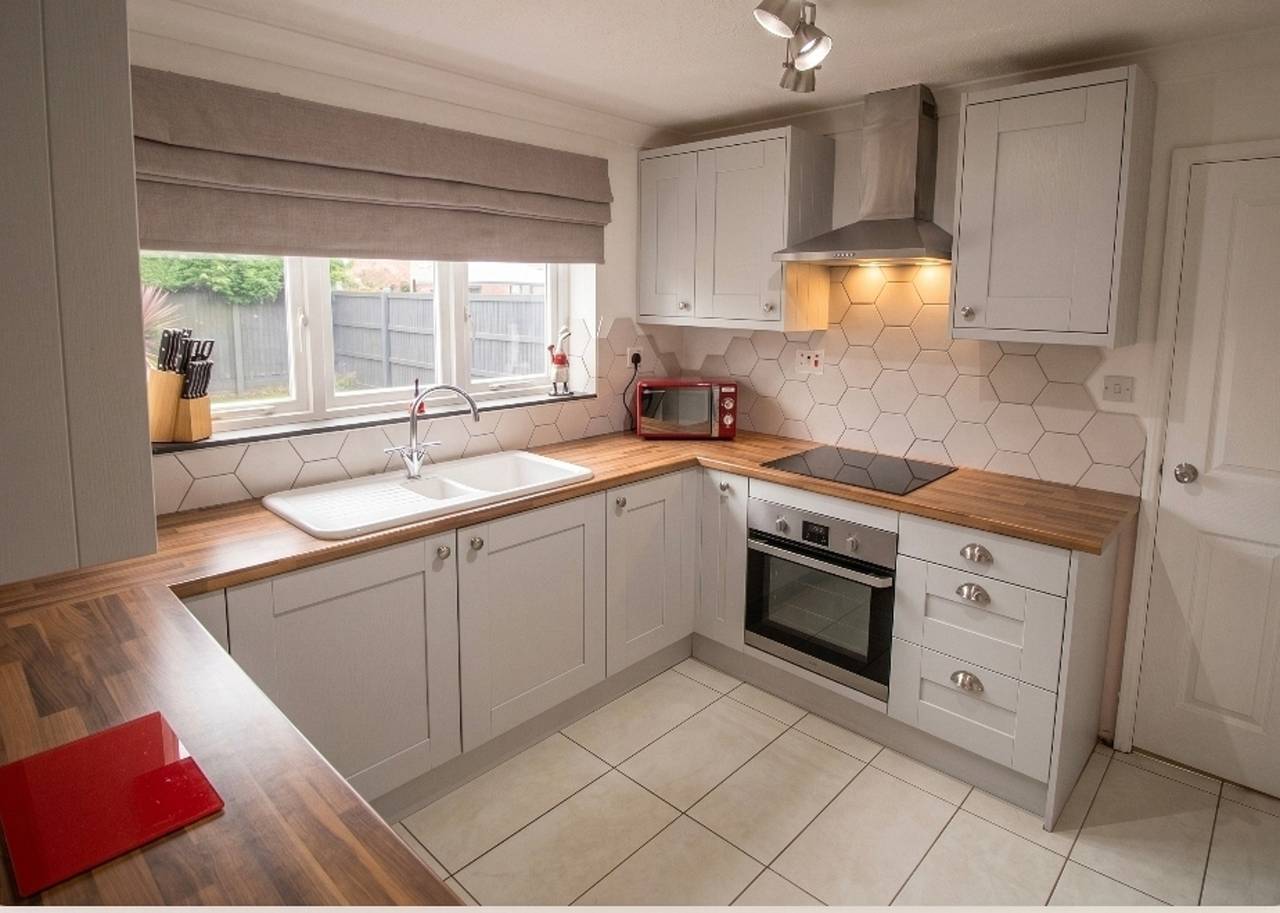 3 Bed Detached - 3 Bathrooms - Parking - Quiet in Warmsworth, South Yorkshire