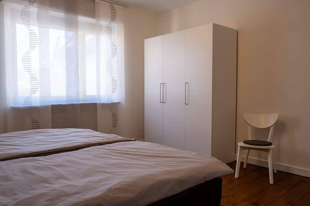 Ganze Wohnung, Urlaub im Weingut -  Ferienwohnung \"Bienengarten\" in Koblenz in Güls, Koblenz