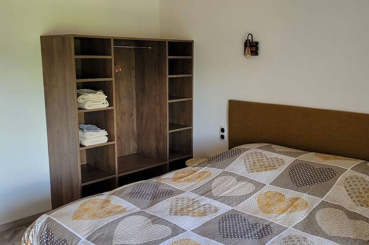 Gîte pour 14 personnes, avec jardin ainsi que jacuzzi et terrasse à Tendon (Vosges) - 4