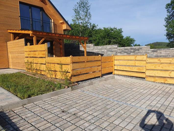 Ferienwohnung für 7 Personen, mit Seeblick und Pool