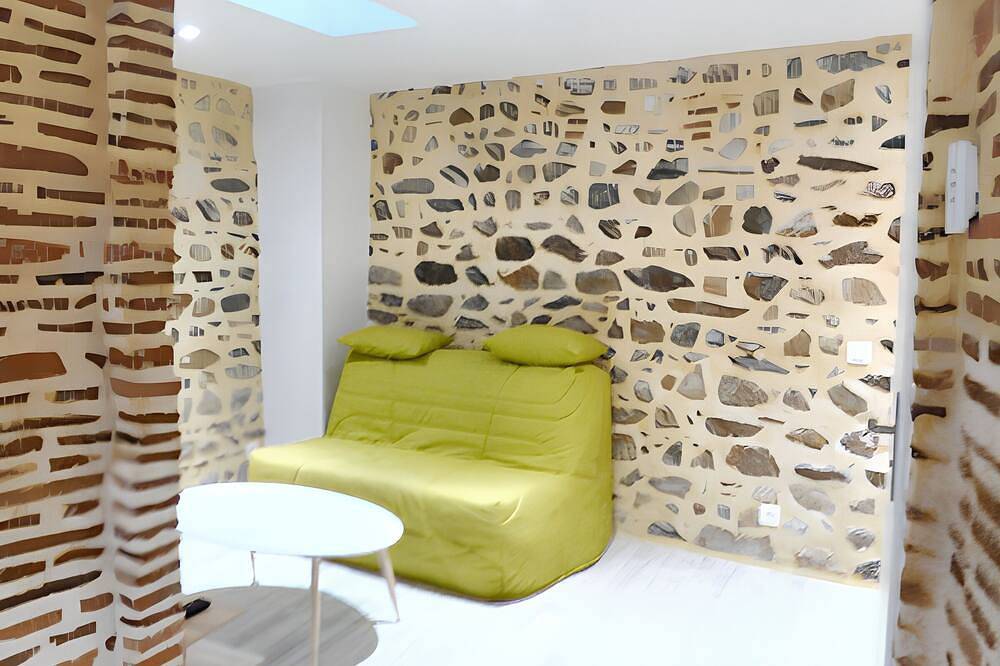 Homerez - Casa cómoda en el corazón de Brioude con aparcamiento privado. in Brioude, Macizo Central