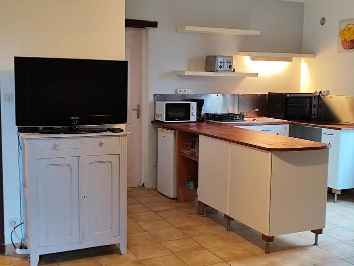 Location de vacances pour 8 personnes, avec jardin et vue, adapté aux familles à Ladignac-le-Long - 4