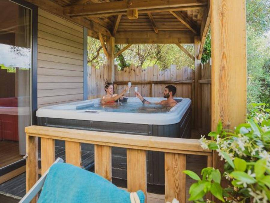 Camping International - Mobilheim 4 personen - Moorea 52 m² - 3 Räume - 2 Schlafzimmer - Privater Jacuzzi - Klimaanlage in La Madrague, Hyeres