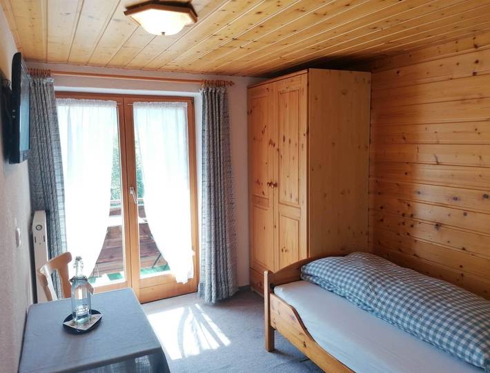 Ganze Ferienwohnung, Einzelzimmer Balkon Du/Wc in Sankt Gallenkirch (Stadt), Sankt Gallenkirch
