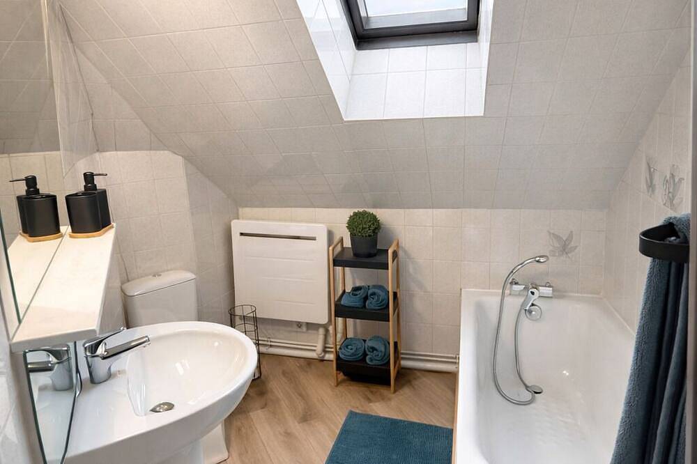 Entire apartment, Cosy studio in the center of town in Redon, Redon region