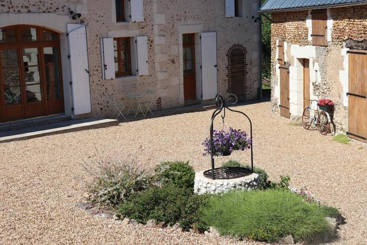 Chambre d’hôte pour 2 personnes, avec vue ainsi que jardin et piscine dans la Sarthe - 4