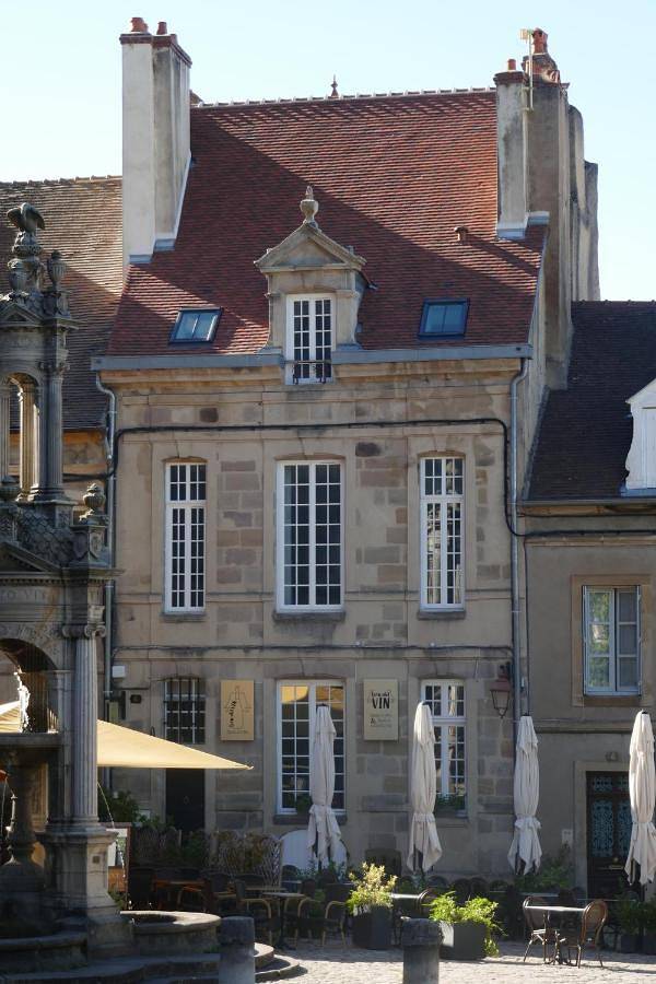 Appartement entier, One-Bedroom Apartment in Autun, Région d'Autun