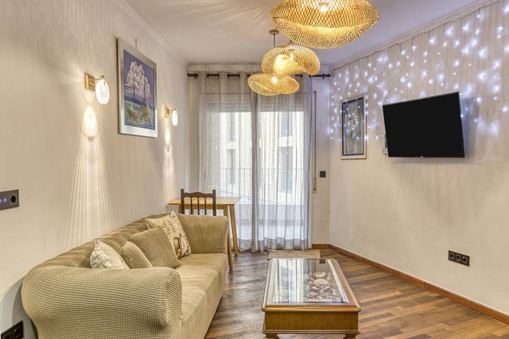 Apartamento entero, Maritim Central - Suites Deluxe con cocina in Sant Feliu de Guíxols, Costa Brava