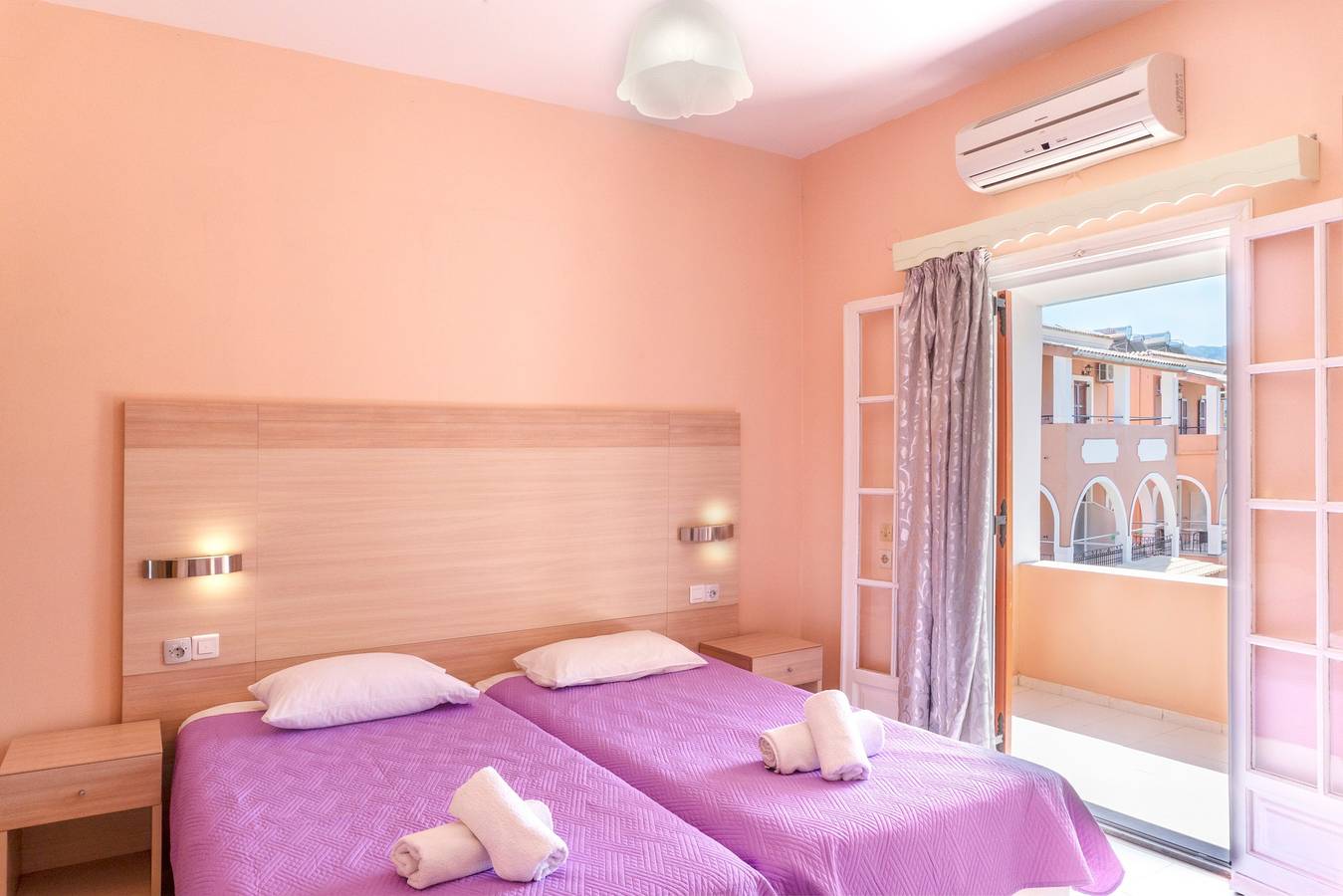 Ganze Wohnung, Ferienwohnung Dora Pagoi 1 mit Bergblick, Gemeinschaftsgarten und Wlan in Agios Georgios, Korfu