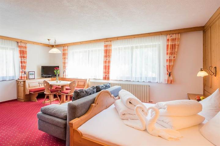 Ganze Ferienwohnung, Superior Doppelzimmer in Hinterhornbach, Allgäuer Alpen (Österreich)