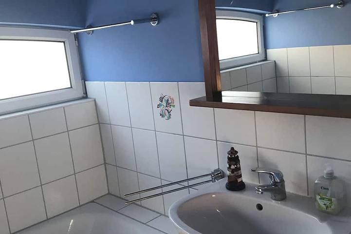 Ferienhaus für 5 Personen, mit Terrasse und Garten in Middelhagen - 4