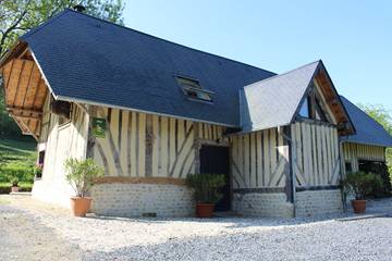 Gîte pour 6 personnes, avec jardin ainsi que terrasse et piscine dans le Calvados