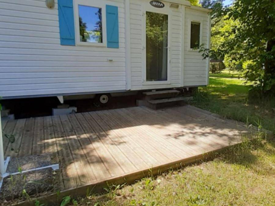 Camping Le Saulou - Mobile home 4 persons - Mh B 4 P with sanitary facilities in Monceaux-sur-Dordogne, Tulle region