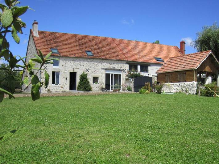 Location de vacances pour 11 personnes, avec jardin à Nohant-Vic