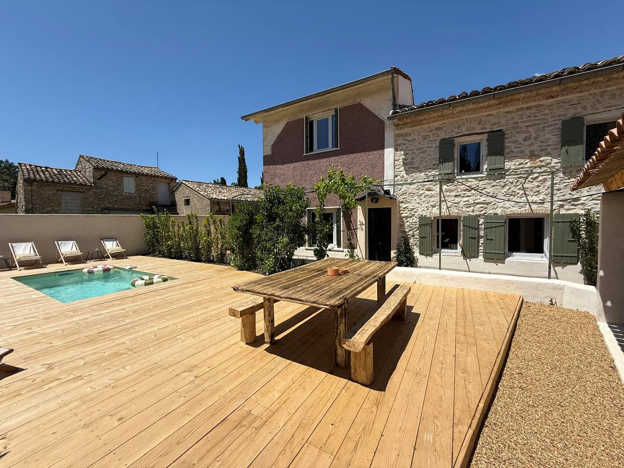 Le Clos provençal in Entrechaux, Parc naturel régional du Mont-Ventoux