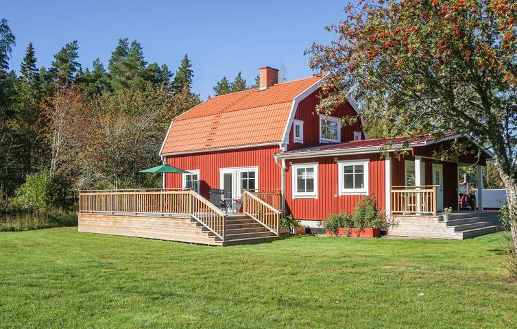 Ferienhaus für 6 Personen, mit Terrasse und Garten sowie Sauna in Ödeshög