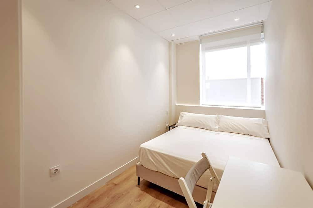 Entire apartment, Apartment for 4 people Feria Madrid 104 in Madrid, Madrid Province