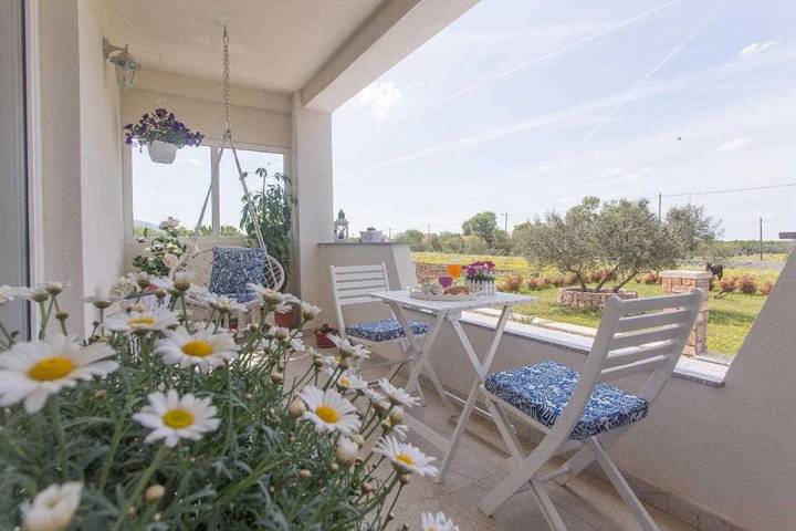Poolvilla Slinte in der Nähe Nationalparks Krka in Dalmatinisches Zagora