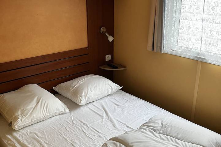 Mobil home pour 6 personnes, avec terrasse à Gère-Bélesten - 3