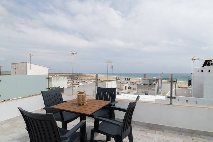 Hel lejlighed, Apartment 'Boquerón' with Sea Views, Private Terrace and Wi-Fi in Playa de los Bateles (Conil de la Frontera), Conil de la Frontera
