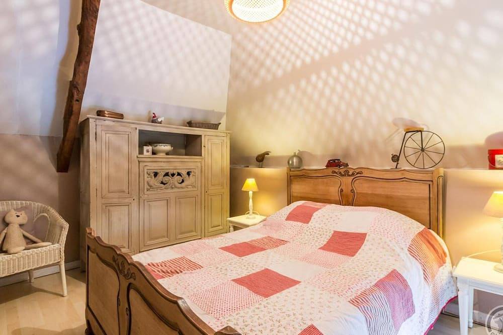Maison en pierre du Xviie siècle à la campagne avec animaux admis in Cerisy-la-Salle, Région de Coutances