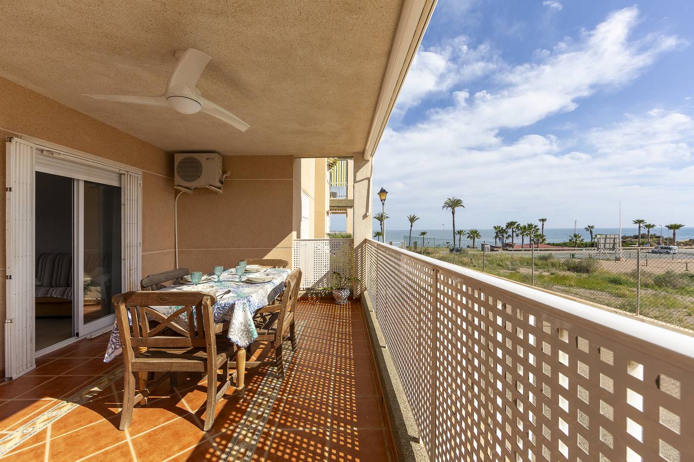 Appartement entier, Appartement 'Al Lado De La Playa' avec vue mer, piscine commune et Wi-Fi in Urbanización Las Gaviotas, Pulpí