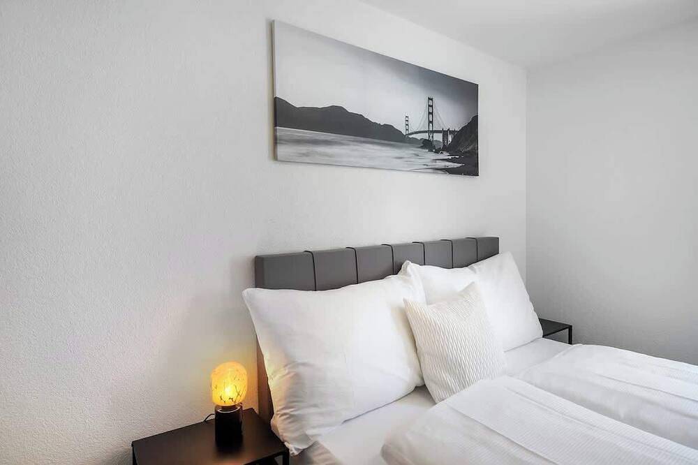 Entire apartment, Book2stay: modern Apartment at Top Place (Olma Messen) in St. Gallen, Lake Constance (Switzerland)