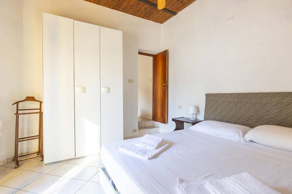 Apartamento entero, La Casa sul Piazzale by Rentbeat  in Chieti, Provincia de Chieti