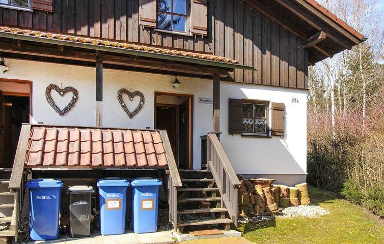 Ferienhaus für 4 Personen, mit Garten und Sauna sowie Balkon, kinderfreundlich in Regen (Ostbayern) - 2