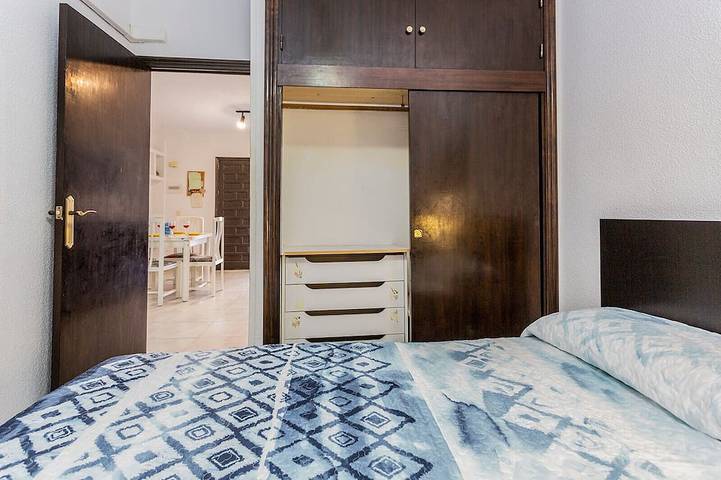 Appartement entier, Idéal pour les familles, couples ou les amis - appartement avec piscine commune, plage à proximité in Las Calas, Torrevieja