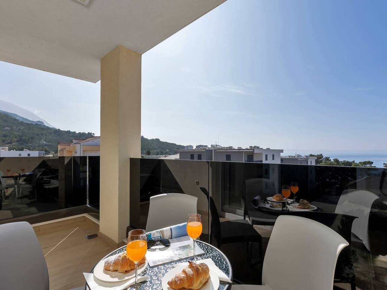 Appartement entier, Apartment Hrvoje - nur 50m bis zum Meer in Promajna, Makarska riviera