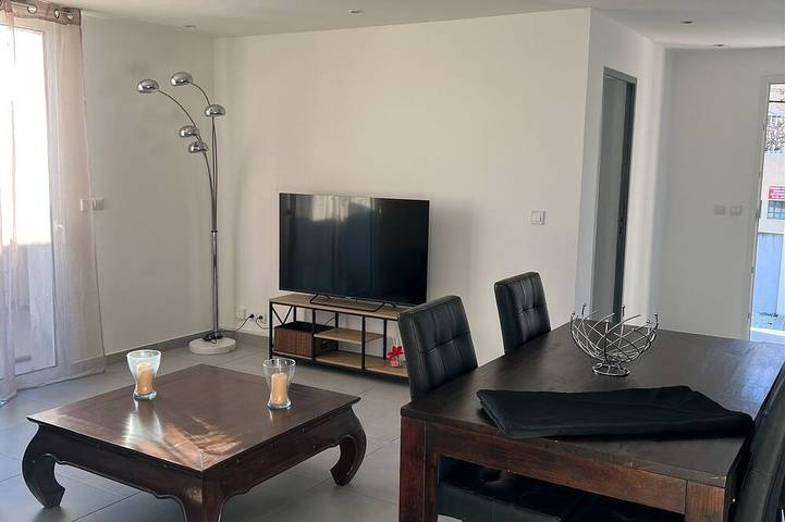 Location de vacances pour 5 personnes, avec Jacuzzi dans Plage Bottai Port De Bouc