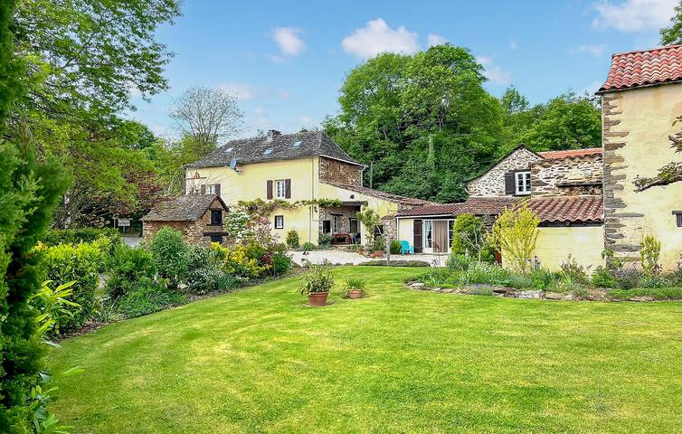 Location de vacances pour 6 personnes, avec piscine ainsi que terrasse et jardin, animaux acceptés à Jouqueviel - 3