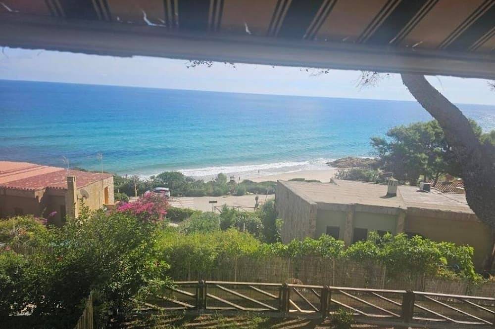 Villa con terrazza vista mare a\n50 metri dalla spiaggia in Santa Margherita di Pula, Pula e dintorni