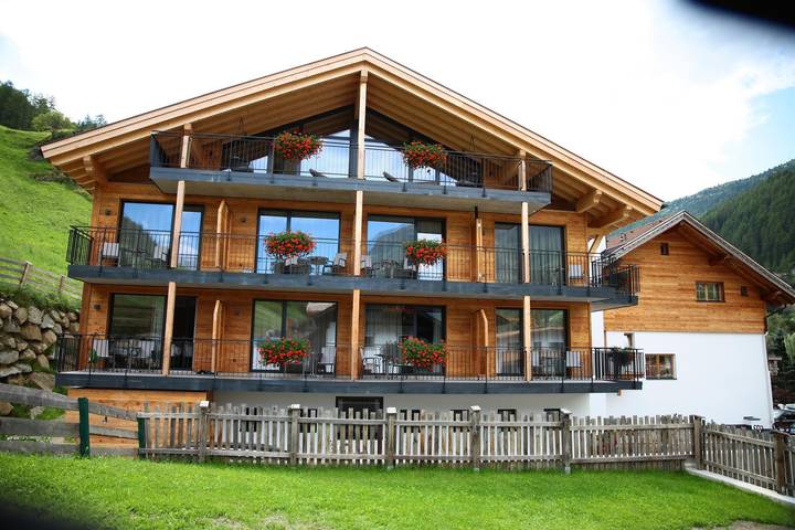 Hotel für 3 Personen, mit Balkon und Terrasse sowie Sauna