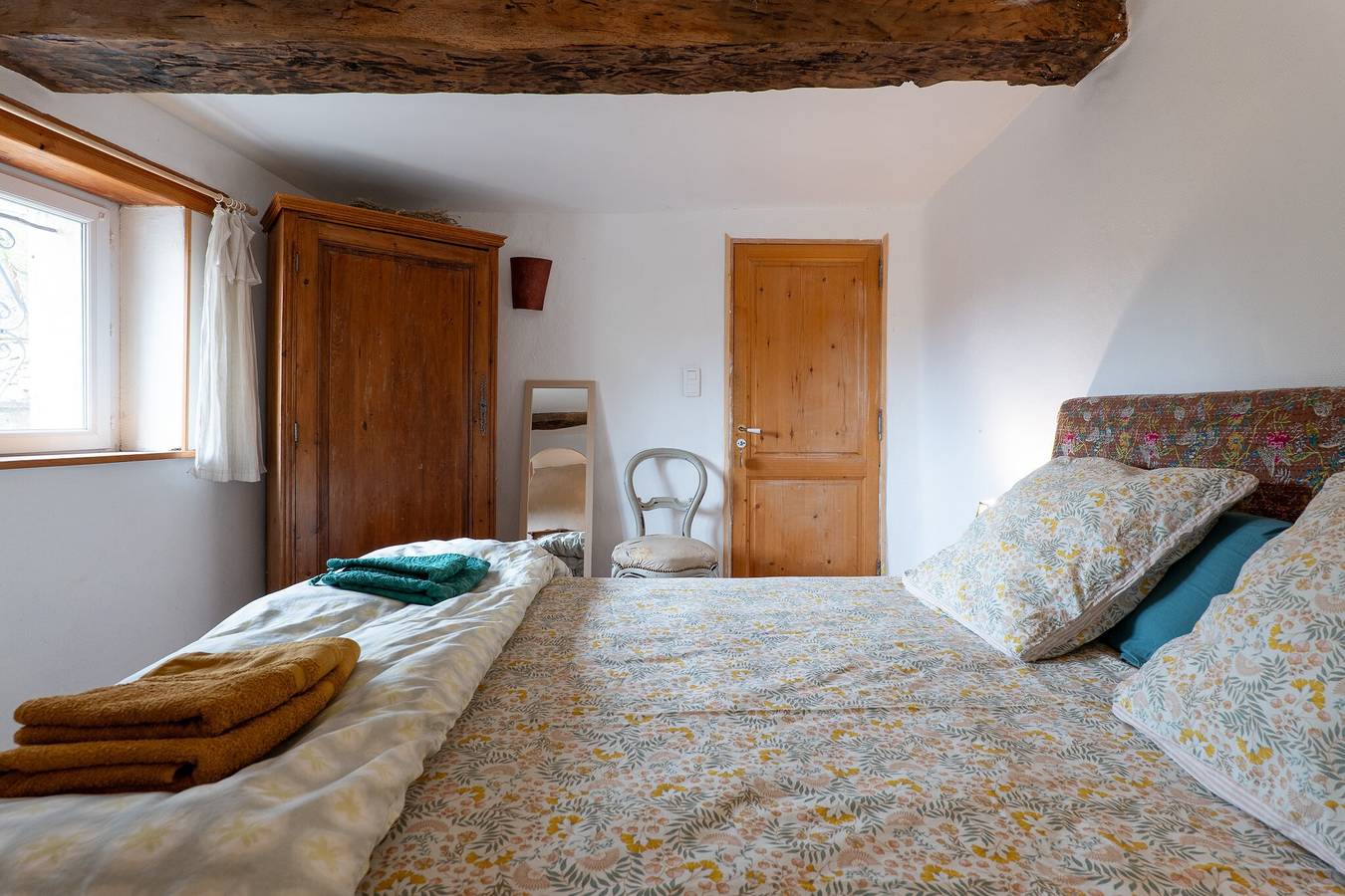 Gastenkamer 'Chambre Au Calme' met bergzicht, gedeeld terras en wifi, foto 8