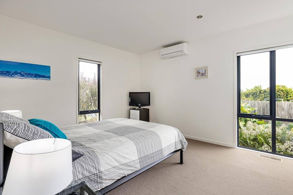 Sea Haven Mccrae - Stunning coastal views, tranquil family retreat, close to beach in McCrae, Mornington Peninsula