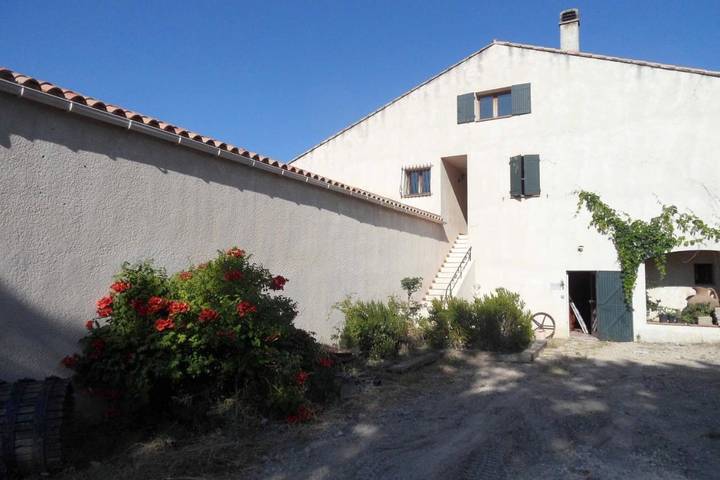 Chambre d’hôte pour 2 personnes, avec jardin ainsi que terrasse et vue, animaux acceptés à La Cadière-d'Azur - 4