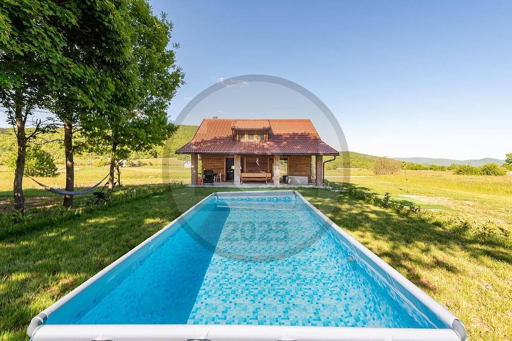 Stunning home in Prvan Selo with sauna in Lika-Senj