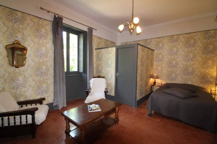 Location de vacances pour 13 personnes, avec piscine ainsi que balcon et jardin à Beaulieu (Largentière) - 4